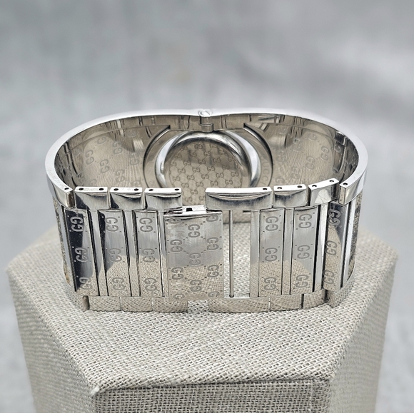 Authentic Gucci Twirl Monogram Watch - Picture 5 of 7
